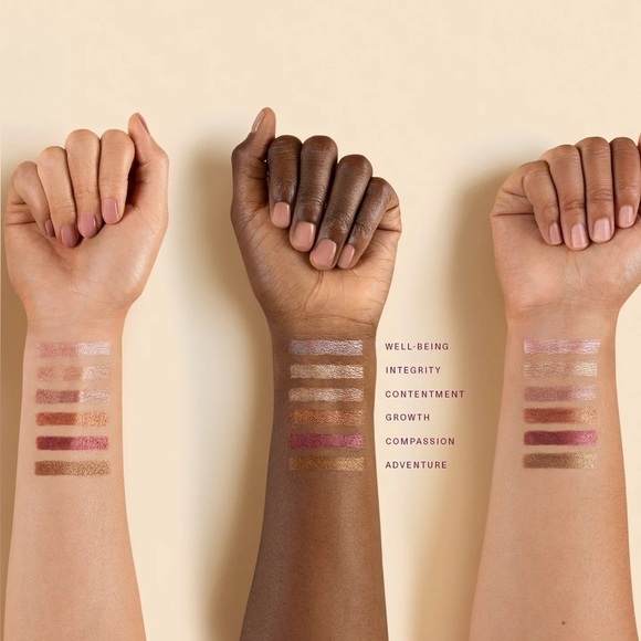 Rare Beauty All of the Above Weightless Shadow Stick in shade Growth - Picture 6 of 12